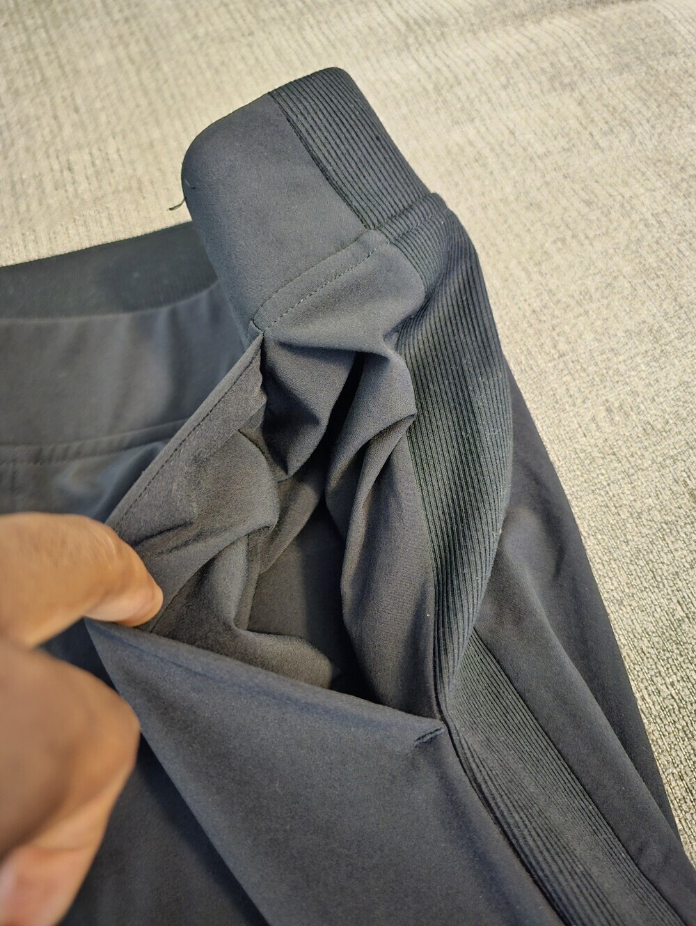 Athleta Brooklyn Mid Rise Ankle Black Casual Lightweight Pants Size 16 - Picture 4 of 8
